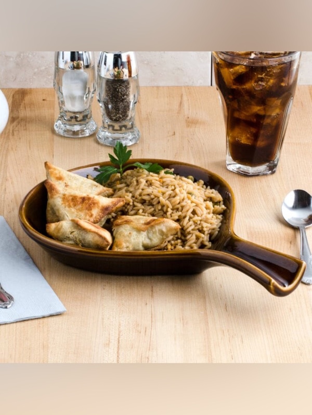 Tuxton BAP-100 12 oz. Caramel China Fry Pan Server